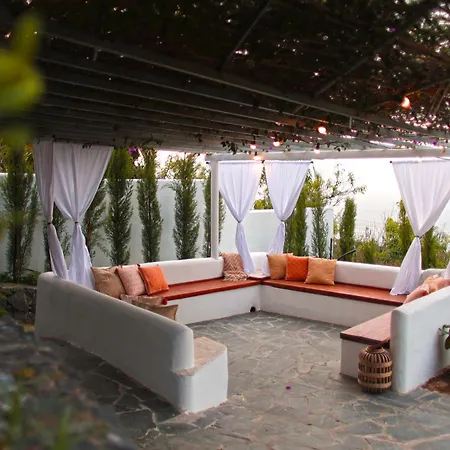 Bouganville House - Elegant & Peaceful Getaway * 이코드레로스비노스