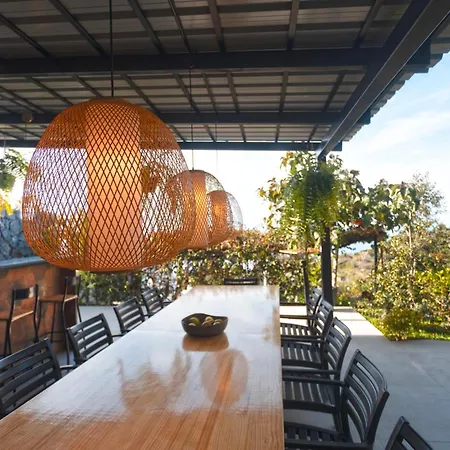 빌라 Bouganville House - Elegant & Peaceful Getaway 이코드레로스비노스